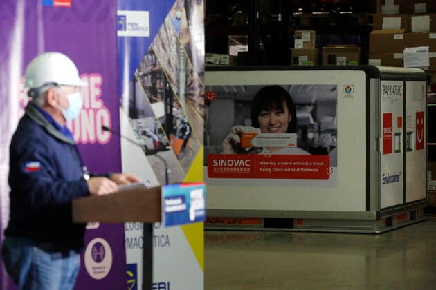 Coronavirus in Chile, Empfang des Sinovac Impfstoffs in Santiago