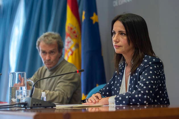 Coronavirus in Spanien, Silvia Calzon und Fernando Simon Pressekonferenz in Madrid