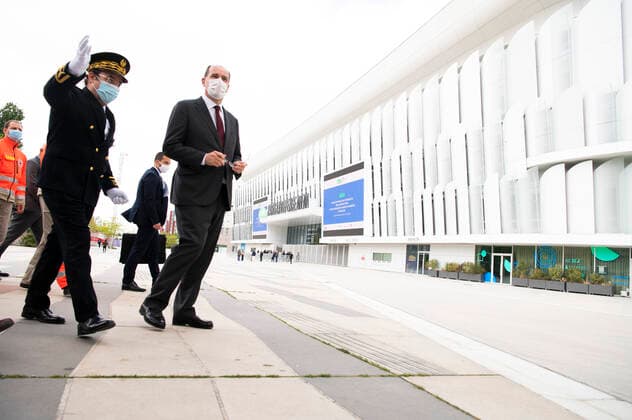 Coronavirus in Frankreich, Premierminister Jean Castex besucht das neue Impfzentrum in Paris