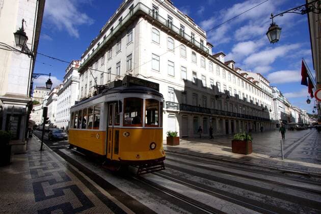 Lissabon wird wegen Delta-Variante des Coronavirus abgeriegelt