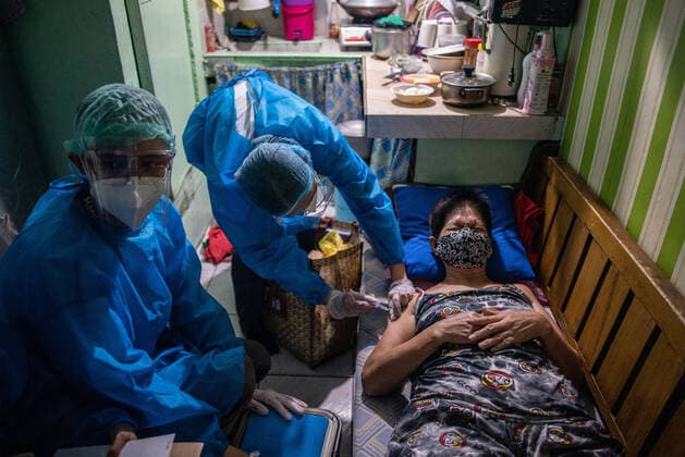 Coronavirus auf den Philippinen, Impfteams in Manila