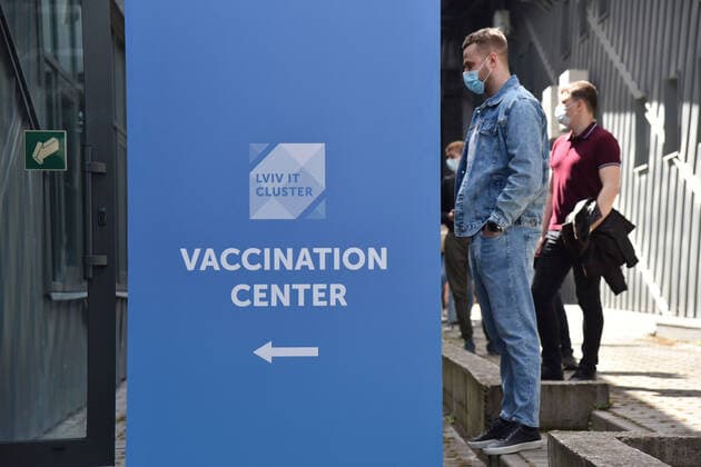 Coronavirus in der Ukraine, Impfung in Kiew