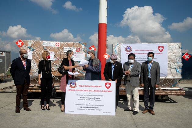 Coronavirus, Schweizer Hilfslieferungen in Kathmandu eingetroffen