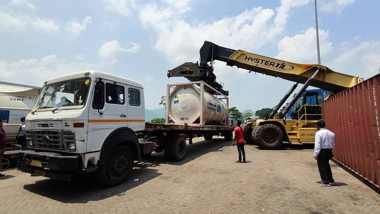 Coronavirus in Indien, Ankunft von Sauerstoff in Guwahati