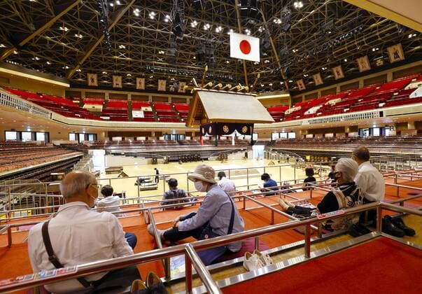 Coronavirus in Japan, Massenimpfung in Tokio