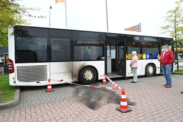 Coronavirus in Hamburg, Corona-Testbus nach Brandanschlag in Neugraben