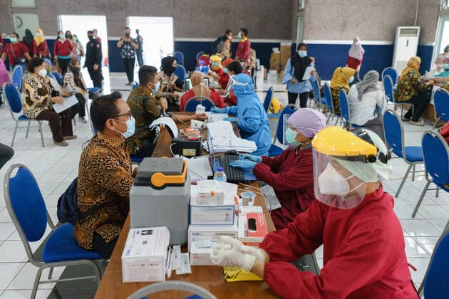 Coronavirus in Indonesien, Massenimpfungen in Salatiga