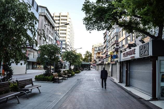 Coronavirus in der Türkei, Ganztägige sonntägliche Augangssperre in Ankara