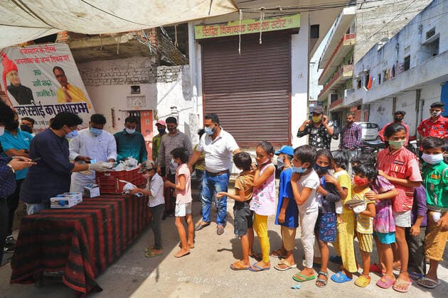 Coronavirus in Indien, Lebensmittelverteilung in Jaipur