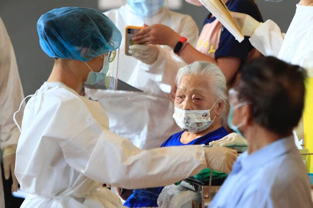 Coronavirus in Taiwan, Impfungen in Taipeh