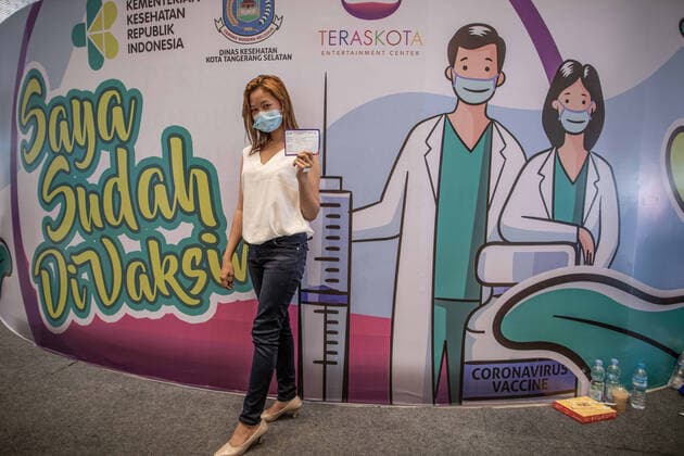 Coronavirus in Indonesien, Impfkampagne in Tangerang für Arbeitnehmer im Tourismus-Sektor