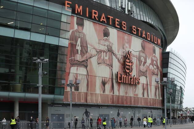Coronavirus in Großbritannien, Impfungen im Arsenal Stadion in London