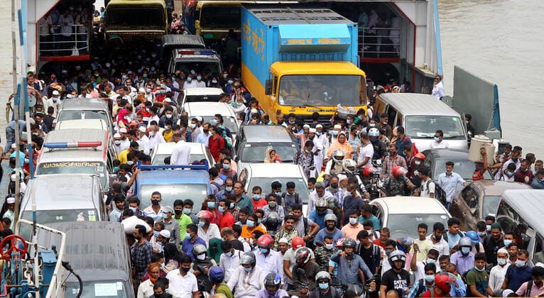 Coronavirus in Bangladesch, Reisende verlassen Dhaka vor dem neuen Lockdown