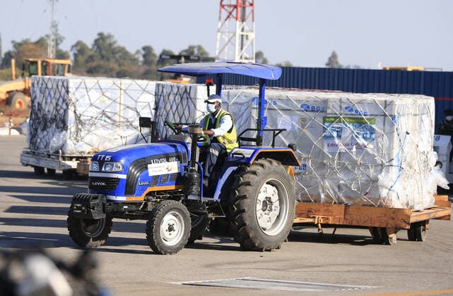 Coronavirus in Simbabwe, Ankunft von Impfstoffen aus China am Flughafen von Harare
