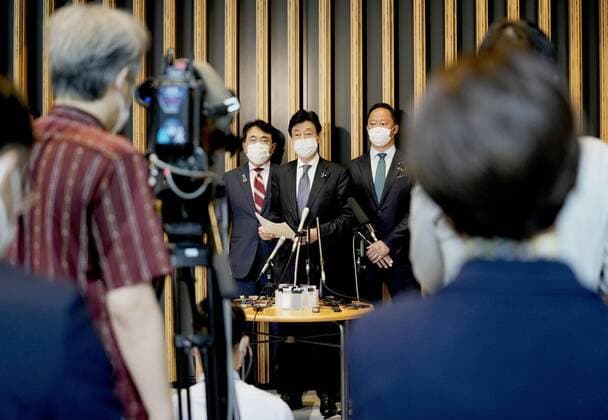 Coronavirus in Japan, Yasutoshi Nishimura erklärt Notstand in Tokio