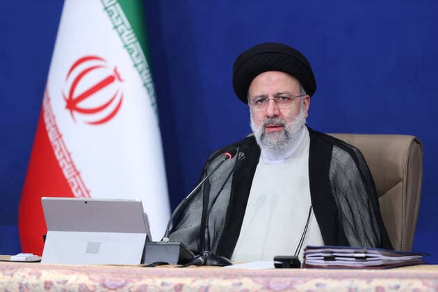 Coronavirs in Iran, Prasident Ebrahim Raisi erhält Impfung in Teheran