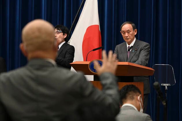 Coronavirus in Japan, Yoshihide Suga Pressekonferenz in Tokyo