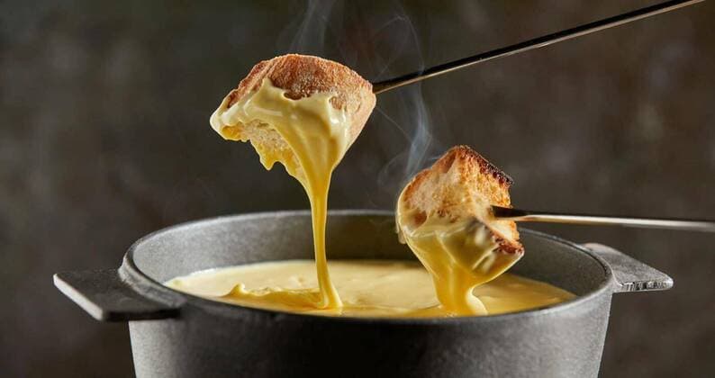 IMAGO Creative, Silvester, Käsefondue