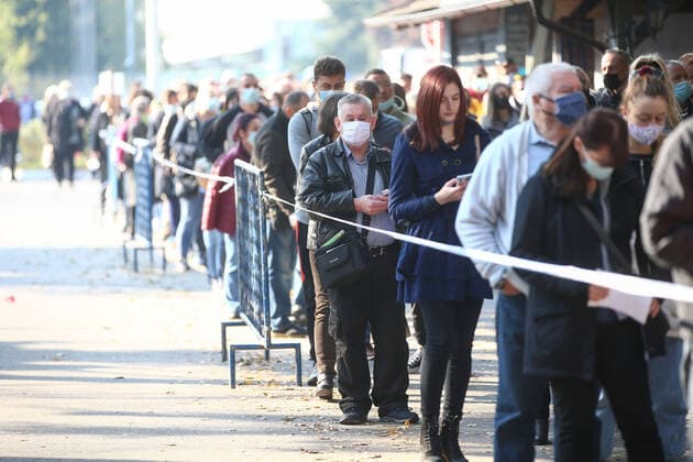 Coronavirus in Kroatien, Andrang am Impfzentrum in Zagreb
