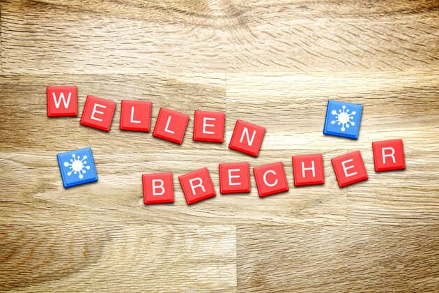 Wellenbrecher ist das Wort des Jahres - Symbolbilder