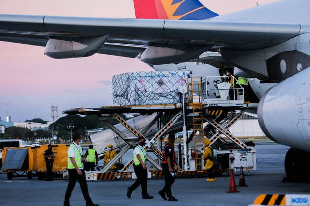 Coronavirus auf den Philippinen, Ankunft chinesischer Impfstoffe in Pasay City