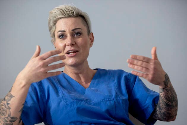 Coronavirus in NRW, Dr. Carola Doc Caro Holzner in Duisburg im Gespräch