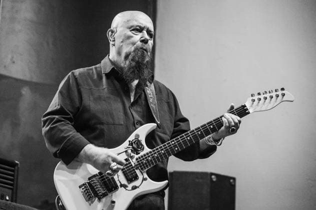 Gitarrist Tony Clarkin gestorben, Archivbilder