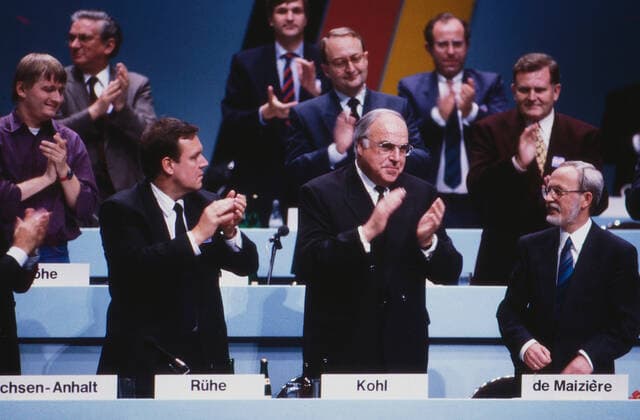 Deutsche Parteien, CDU, DDR-Blockparteien gehen 1990 in der CDU auf