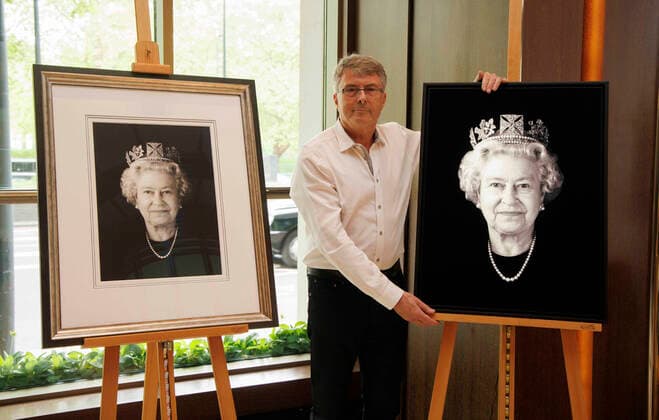 Rob Munday enthüllt anlässlich des Platin-Jubiläums von Königin Elizabeth ein 3D-Porträt