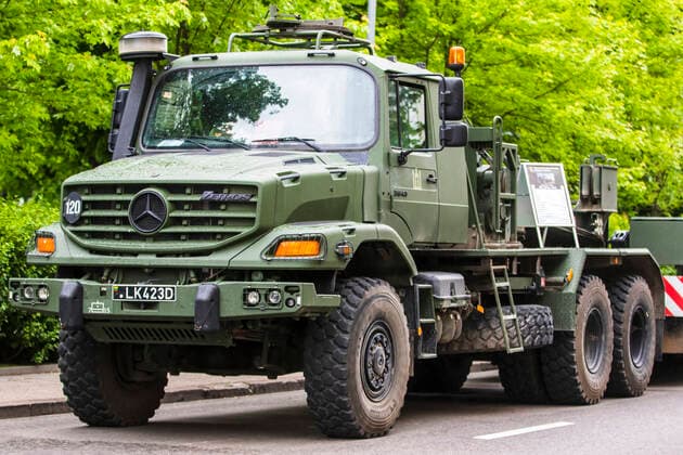 Mercedes will Rüstungsgeschäft ausbauen - Archivbilder
