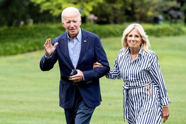 Jill Biden hat sich mit dem Coronavirus angesteckt