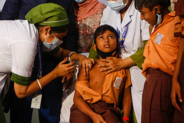 Coronavirus in Bangladesch, Impfung von Kindern in Dhaka
