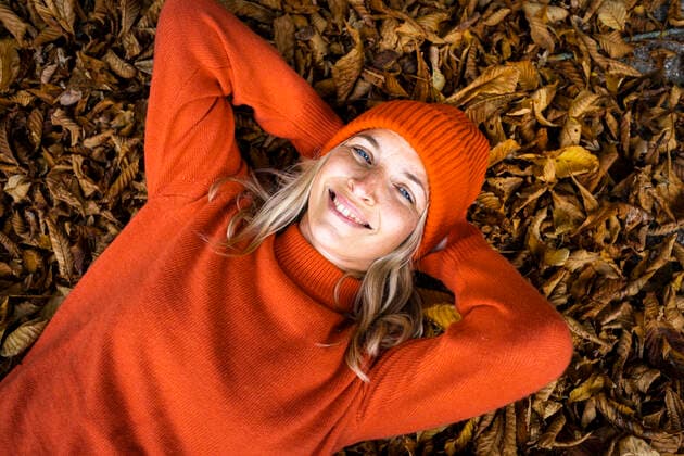 IMAGO Creative, Herbst, Herbstzeit ist Mützenzeit