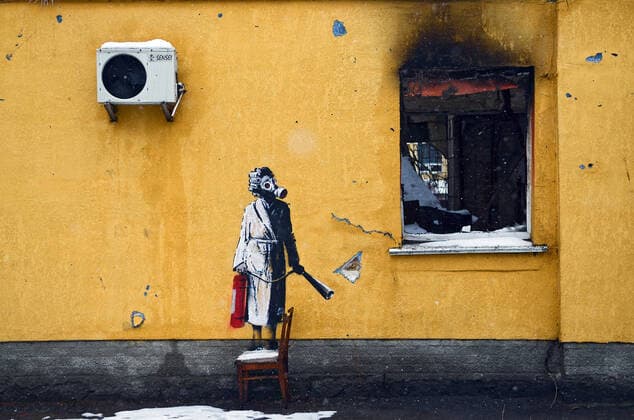 Ukraine, Banksy-Bild aus Hauswand geschnitten, Archivbilder
