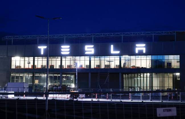 Brandenburg weist Vorwürfe gegen Tesla-Anhörung zurück, Archivbilder