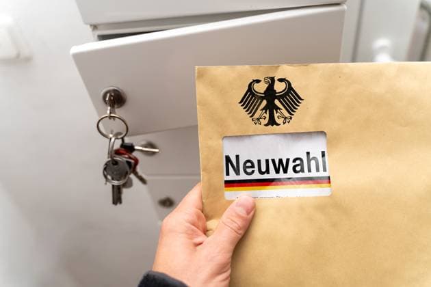 Mehrheit der Deutschen für vorgezogene Bundestagswahl, Archivbilder