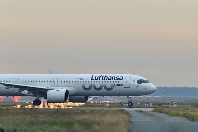 Britische Werbeaufsicht verbietet Lufthansa-Slogan aufgrund von Greenwashing, Archivbilder