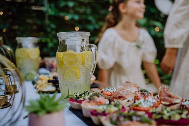 IMAGO Creative, Sommer, Gartenparty