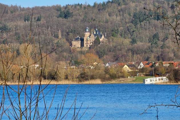 Schloß Wolfsbrunnen soll verkauft werden, Archivbilder