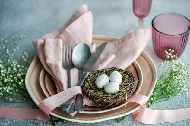 IMAGO Creative, Ostern, Ostertafel, Tischdekoration