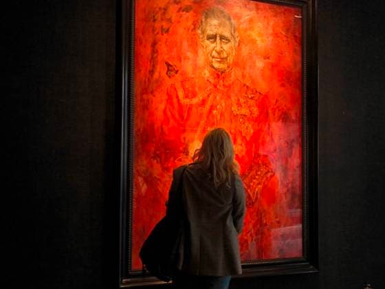 König Charles III., erstes offizielles Porträt als König in der Philip Mould Gallery in London