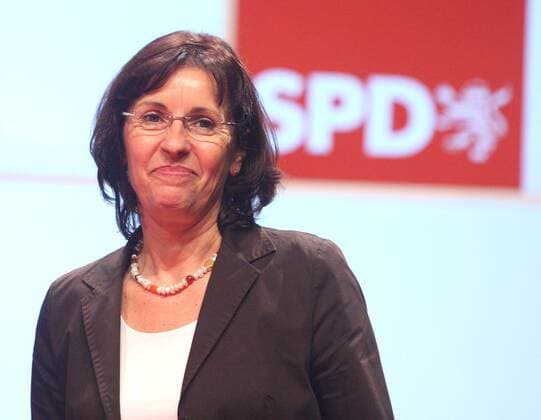 Andrea Ypsilanti tritt aus der SPD aus - Archivbilder