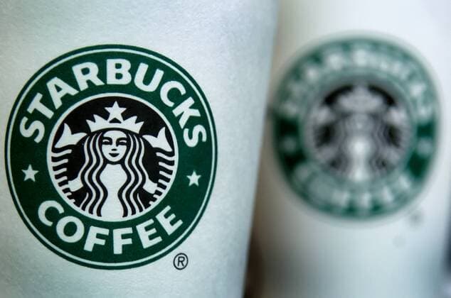 Coronavirus, Starbucks verbietet Kunden Nutzung eigener Kaffeebecher