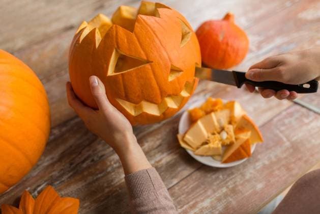 IMAGO Creative, Herbst, Halloween, Schnitz-Ideen für Kürbisse