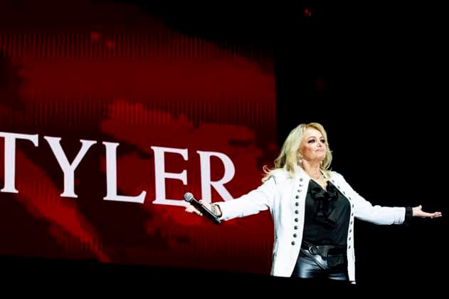 Bonnie Tyler in Klinik aus dem Koma erwacht, Archivbilder