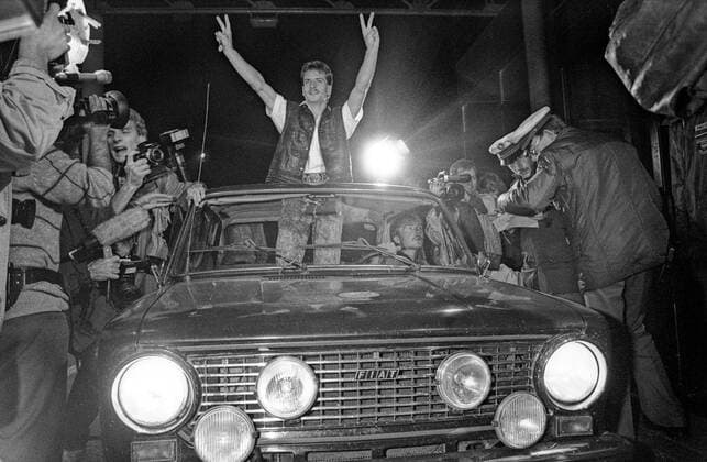 IMAGO History, 35 Jahre Mauerfall, Sommer 1989 - DDR Bürger flüchten über Ungarn in die BRD