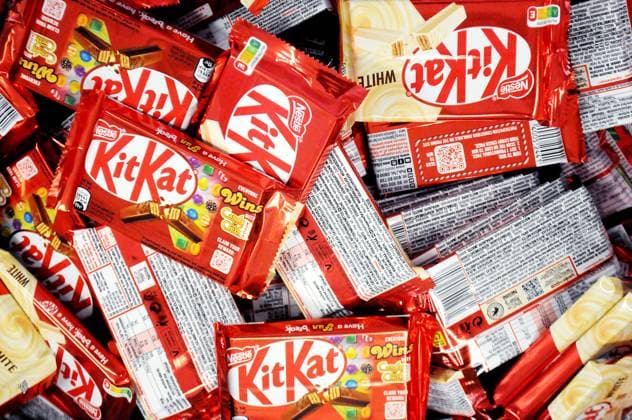 Diebe stehlen 12 Tonnen KitKat-Riegel aus einem LKW in Europa, Archivbilder