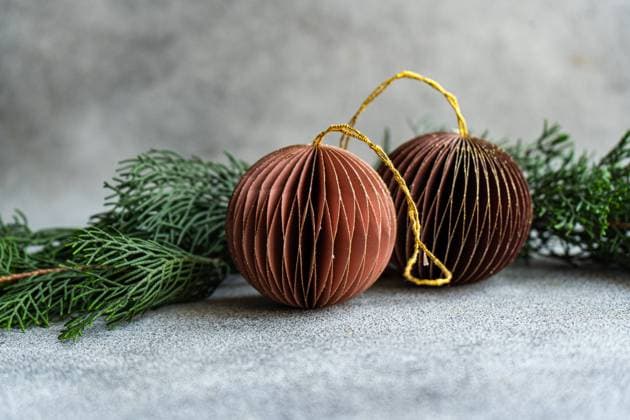 IMAGO Creative, Weihnachten, Trendfarben 2024 - Braun, Beige und Moosgrün