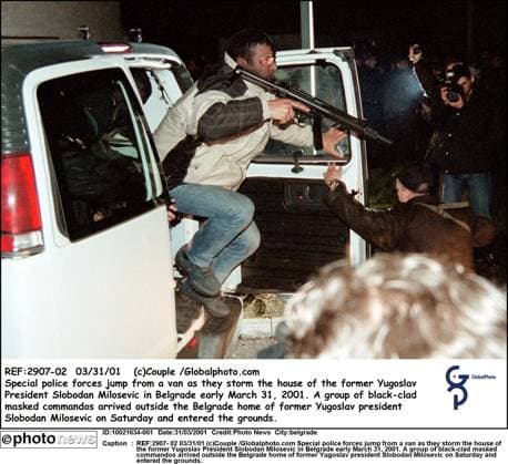 Verhaftung von Slobodan Milosevic, 25. Jahrestag am 1. April