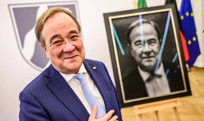 NRW, Armin Laschet Porträt fotografiert von Till Brönner nun in der Staatskanzlei in Düsseldorf
